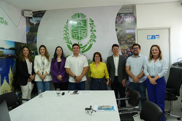 Prefeito Helder Carvalho e secretários participam de reunião sobre o Projeto “Cidadania de Primeira”
